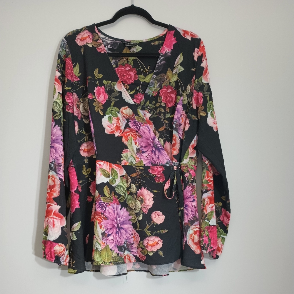 City Chic Floral Wrap‎ Blouse 16